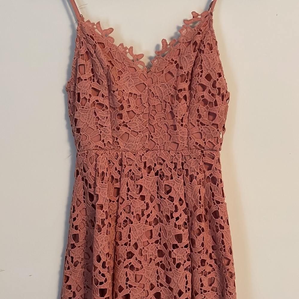 ASTR the Label Lace A-Line Midi Dress in Pink Mauve - Picture 6 of 9